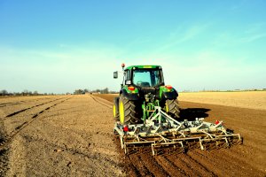 John Deere 6230 + agregat uprawowy 3,20 m.