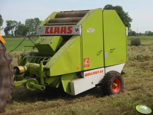 Claas Rollant 44