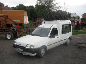Ford Courier