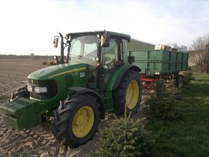 John Deere 5720