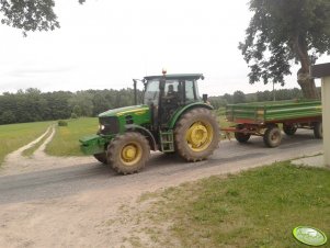 John Deere + Pronar