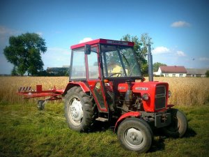 Ursus C-330 + zgrabiarka Kuhn
