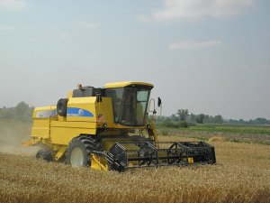 New Holland TC 56