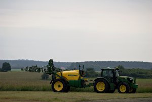 John Deere 6115R + 740i