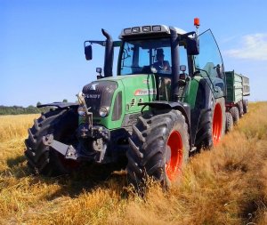 Fendt 714 Vario & 2 Przyczepy