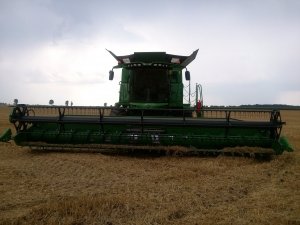 John Deere S680i