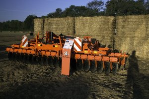 Kubota brona talerzowa kompaktowa
