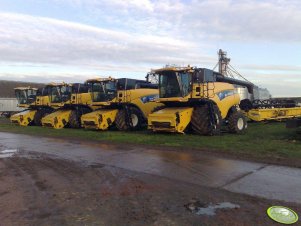 4x New Holland CX880