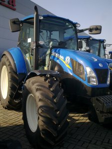 New Holland t5.115