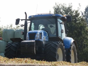 New Holland Ts135a
