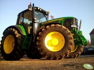 John Deere 6830