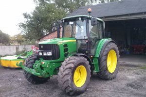 John Deere 6330