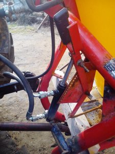 Rozsiewacz lej - hydrauliczne otwieranie