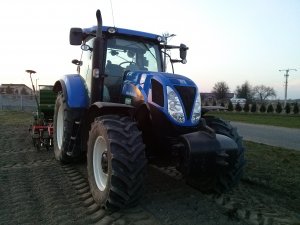 New Holland T6050