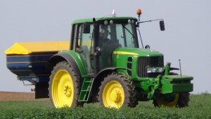 John Deere 6830