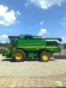 John Deere T 560