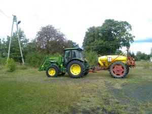 John Deere 5070m