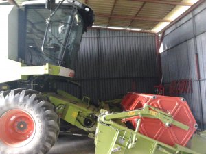 Claas Avero 240