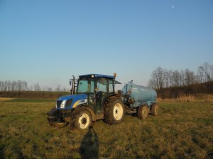 New Holland T4020 + Pomot Chojnia 3500