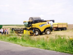 New Holland CR9080