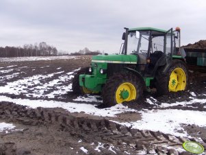 John Deere 2850 