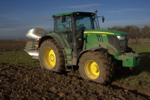 John Deere 6210R + Unia Ibis XXLS 5 Vario