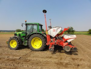 John Deere 6230P i Kuhn Maxima2 TI