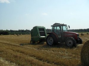 Massey Ferguson 6260 + John Deere 590