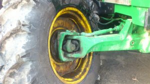 John Deere 2140