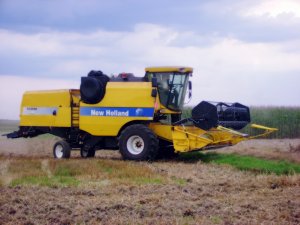 New Holland TC5050