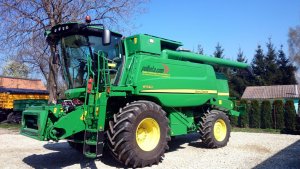 John Deere W540