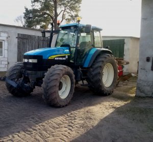 New Holland TM 135