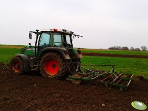 Fendt 311 vario TMS i Bomet 2,8