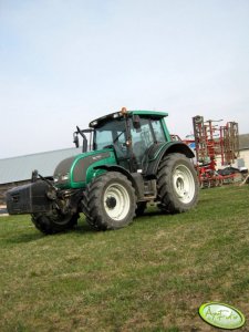 Valtra N111 + agregat uprawowy UG