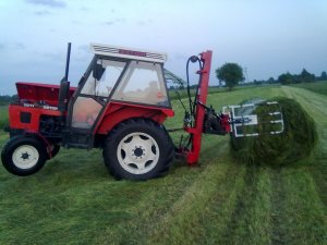 Maszt z chwytakiem do bel