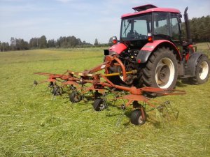 Zetor Proxima 8441 i Przetrząsarka Kuhn