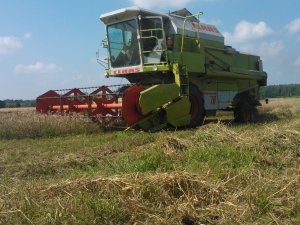 Claas Dominator 76