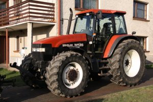 New Holland M135