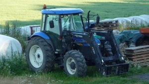 New Holland TD90D