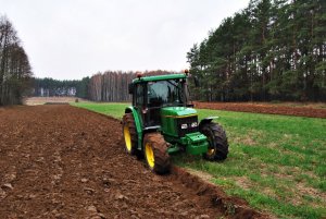 John Deere 6200 +  AgroMasz PJ4