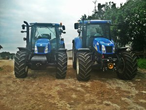 2x New Holland