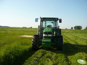 John Deere 5090R i Vicon Cm 2400