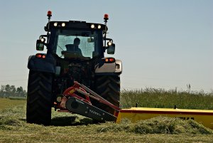 Valtra + Fella SM 320