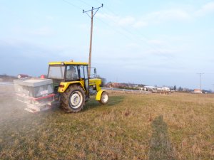 Ursus C-360 + rozsiewacz nawozów Abra