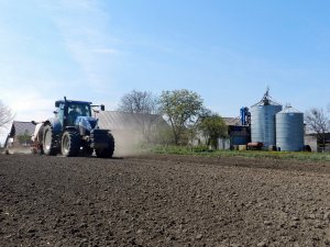 New Holland T6070 PC + Kuhn Maxima 2GT