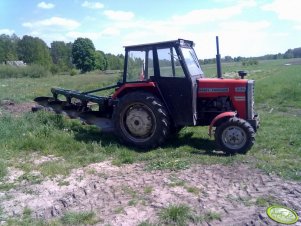 MF 235 + pług 4-skibowy