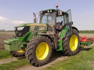 John Deere 6125M i Brona Hermes 3m