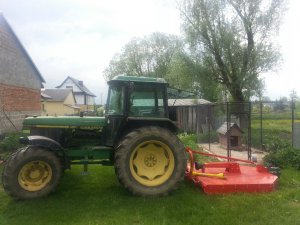 John Deere 3050