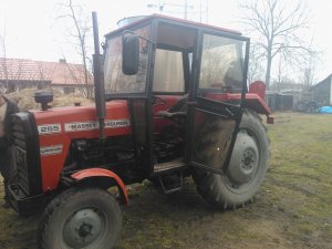 Massey Ferguson 255