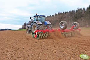 New Holland T7070